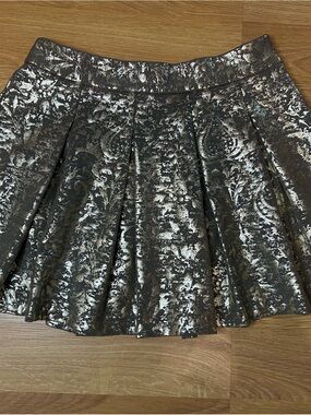 mark. Black and Gold Brocade Pleated Skirt